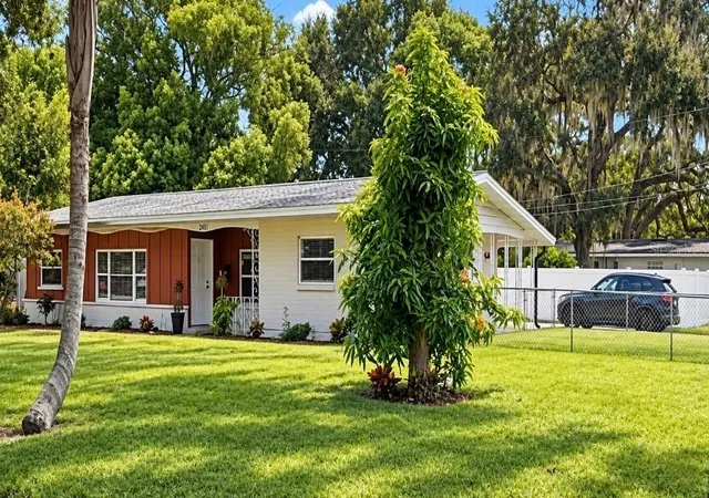 Photo 1 of Single family home for sale at 2410 Lando Ln, Orlando, FL 32806 | MLS# O6429774 | Listing updated on 2026-09-16