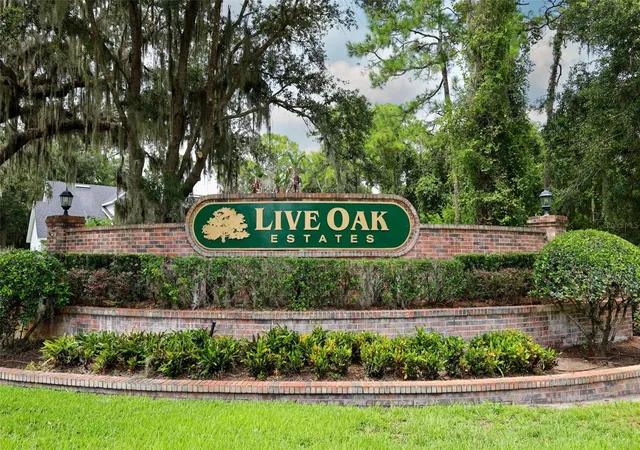 Photo 2 of Single family home for sale at 11712 Rambling Oak Blvd, Orlando, FL 32832 | MLS# O6430029 | Listing updated on 2026-09-09