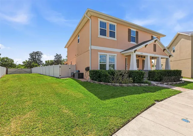 Photo 3 of Single family home for sale at 32550 Rapids Loop, Wesley Chapel, FL 33545 | MLS# TB8535027 | Listing updated on 2026-09-08