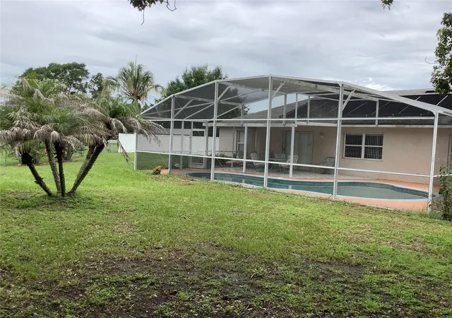 Photo 2 of Single family home for sale at 665 Stevelynn Cir, Winter Garden, FL 34787 | MLS# O6430182 | Listing updated on 2026-10-22