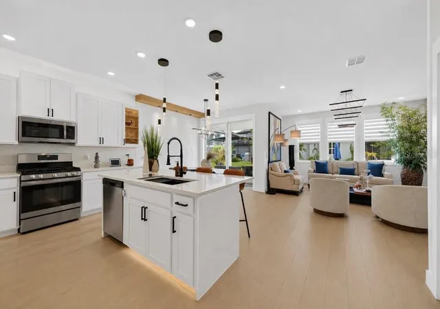 Photo 3 of Single family home for sale at 13518 Parkfield Way, Winter Garden, FL 34787 | MLS# O6430236 | Listing updated on 2026-10-10