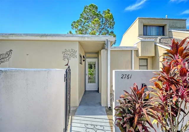 Photo 2 of Condo for sale at 2761 Horseshoe Ct #Q4, Sarasota, FL 34235 | MLS# A4702031 | Listing updated on 2026-09-08