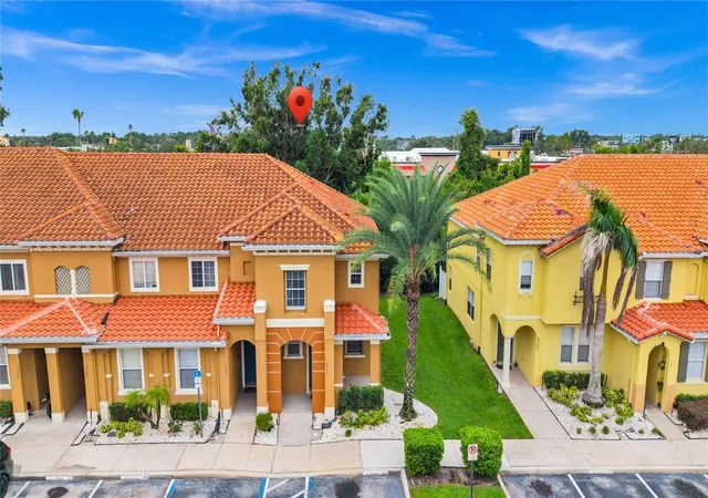 Photo 2 of Townhouse for sale at 5266 Paradise Cay Cir, Kissimmee, FL 34746 | MLS# O6430817 | Listing updated on 2026-09-17