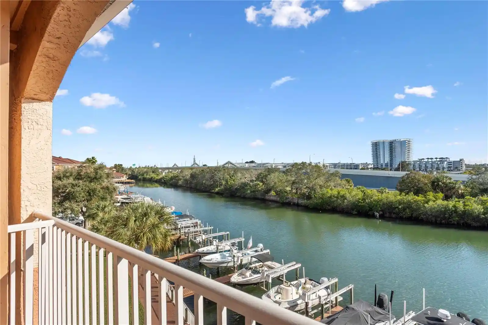 Listing Photo 1 - Condo for sale in 5000 Culbreath Key Wy located at 5000 Culbreath Key Wy, Tampa, FL 33611 - Unit #9311