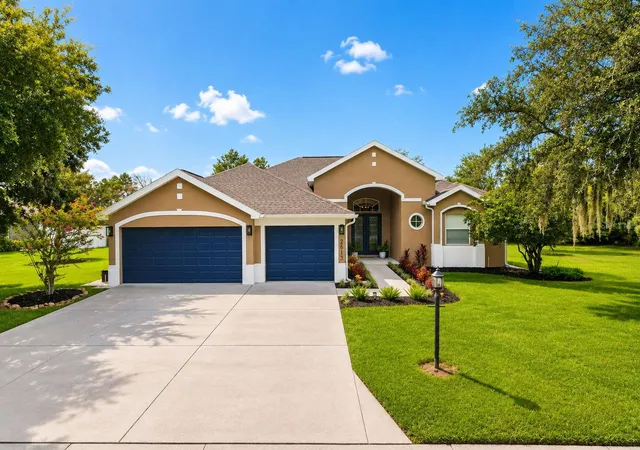Photo 3 of Single family home for sale at 2813 Hampton Pl Ct, Plant City, FL 33566 | MLS# TB8536456 | Listing updated on 2026-10-04