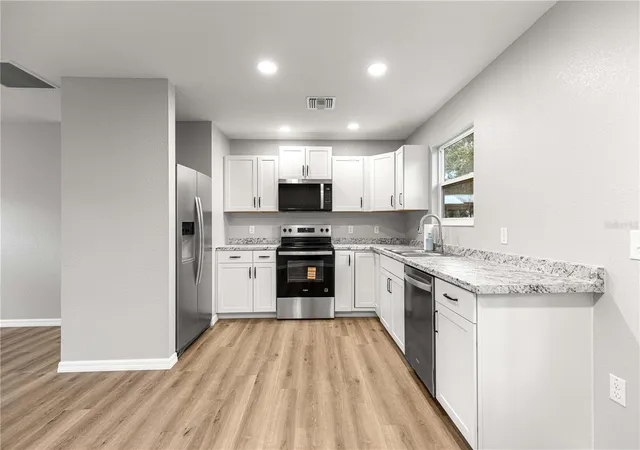 Photo 4 of Single family home for sale at 11060 NE 145th Lane, Fort Mc Coy, FL 32134 | MLS# OM729898 | Listing updated on 2026-09-24