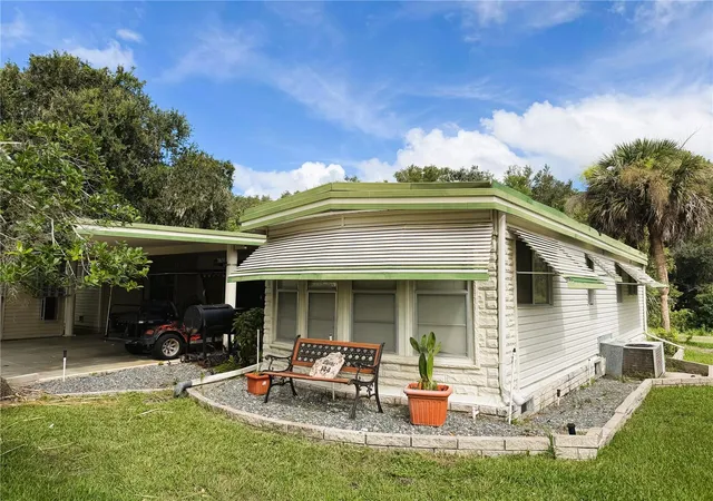 Photo 4 of Manufactured home for sale at 144 Palo Verde Dr, Leesburg, FL 34748 | MLS# R4911772 | Listing updated on 2026-10-22