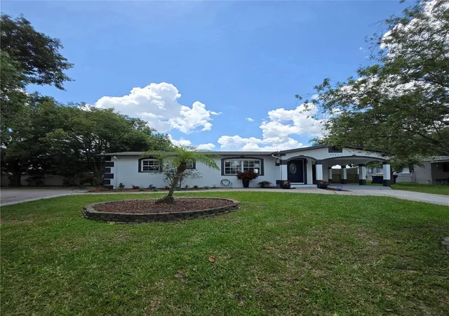 Photo 1 of Single family home for sale at 37406 Vista Dr, Dade City, FL 33523 | MLS# TB8536908 | Listing updated on 2026-09-16