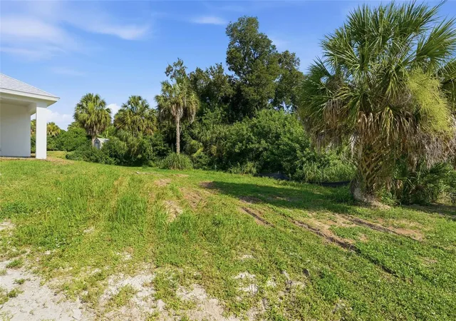 Photo 4 of Single family home for sale at 23188 Elmira Blvd, Punta Gorda, FL 33980 | MLS# TB8536957 | Listing updated on 2026-09-17