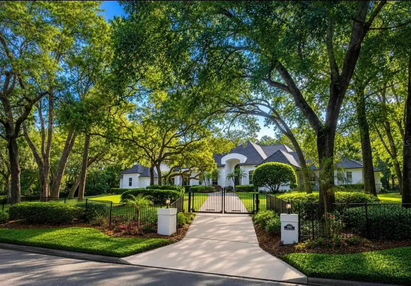 Photo 1 of Mansion for sale at 950 Sweetwater Clb Blvd, Longwood, FL 32779 | MLS# O6432120 | Listing updated on 2026-10-08