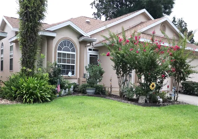 Photo 1 of Single family home for sale at 2332 Se 18 Circle, Ocala, FL 34471 | MLS# OM730061 | Listing updated on 2026-09-08
