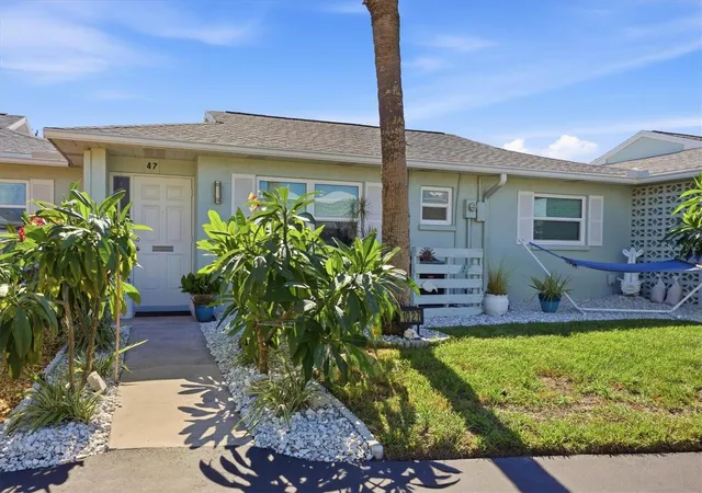 Photo 1 of Condo for sale at 1027 Beach Manor Cir #47, Venice, FL 34285 | MLS# N6145315 | Listing updated on 2026-09-16