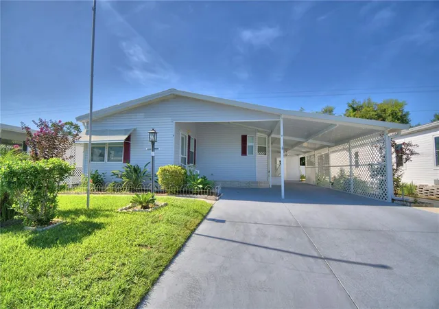 Manufactured home for sale at 6086 Southern Oaks Dr, WINTER HAVEN, FL 33884 | MLS# L4964177