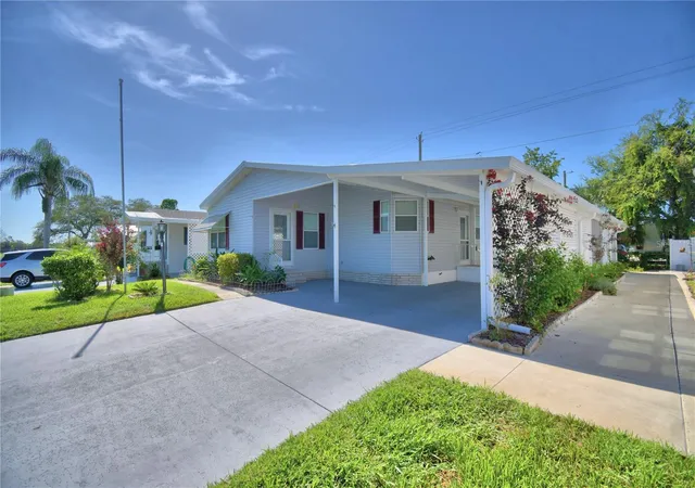 Photo 1 of Manufactured home for sale at 6086 Southern Oaks Dr, Winter Haven, FL 33884 | MLS# L4964177 | Listing updated on 2026-09-18