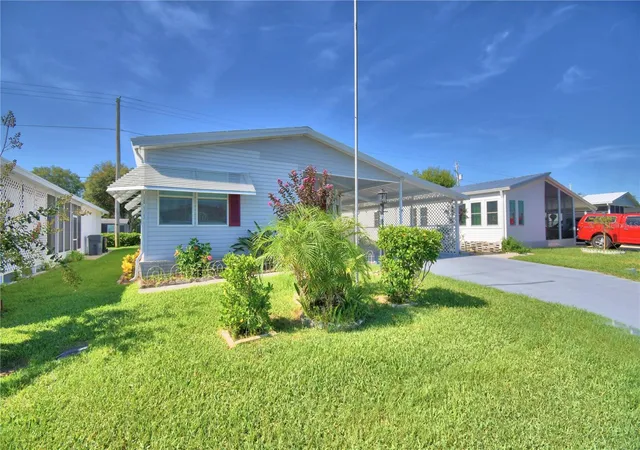 Photo 2 of Manufactured home for sale at 6086 Southern Oaks Dr, Winter Haven, FL 33884 | MLS# L4964177 | Listing updated on 2026-09-18