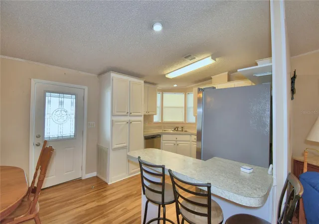 Photo 3 of Manufactured home for sale at 6086 Southern Oaks Dr, Winter Haven, FL 33884 | MLS# L4964177 | Listing updated on 2026-09-18