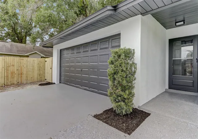 Photo 4 of Single family home for sale at 7711 Lakeside Woods Dr, Orlando, FL 32810 | MLS# O6432478 | Listing updated on 2026-09-16
