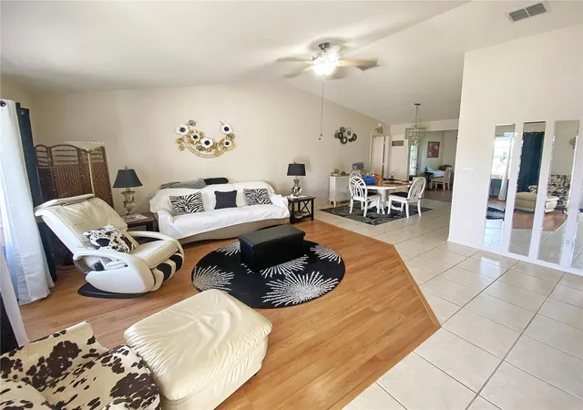 Listing Photo 4 - Condo for sale in building located at 4340 Vantage Cir, SEBRING, FL 33872