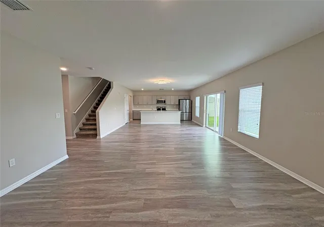 Photo 4 of Single family home for sale at 4381 Pumice Dr, Lakeland, FL 33811 | MLS# P4939562 | Listing updated on 2026-10-08