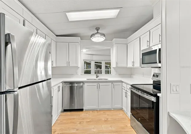 Photo 3 of Manufactured home for sale at 130 Clubview Dr #2, Safety Harbor, FL 34695 | MLS# TB8538006 | Listing updated on 2026-09-28