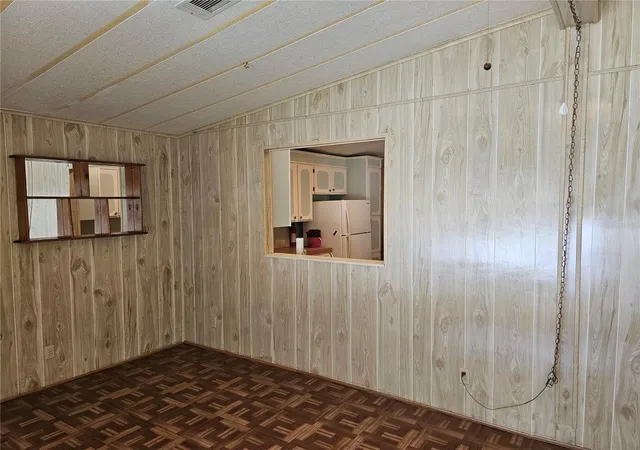 Photo 3 of Manufactured home for sale at 198 Sunset Dr, Lake Alfred, FL 33850 | MLS# P4939572 | Listing updated on 2026-10-05
