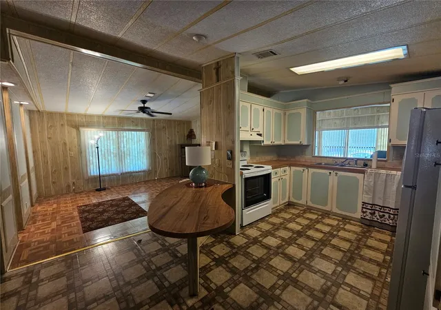 Photo 4 of Manufactured home for sale at 198 Sunset Dr, Lake Alfred, FL 33850 | MLS# P4939572 | Listing updated on 2026-10-05