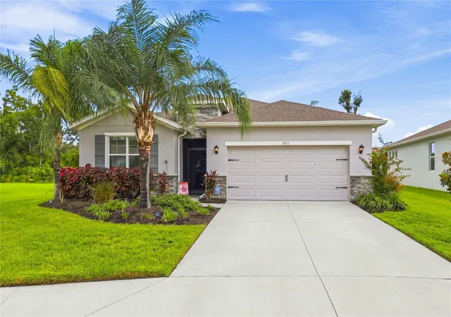 Photo 1 of Single family home for sale at 5711 Oak Brg Ct, Bradenton, FL 34211 | MLS# A4702789 | Listing updated on 2026-10-21