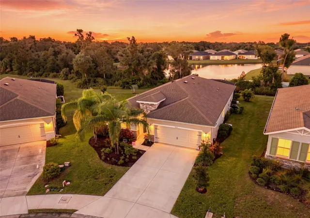 Photo 4 of Single family home for sale at 5711 Oak Brg Ct, Bradenton, FL 34211 | MLS# A4702789 | Listing updated on 2026-10-21