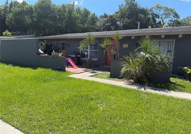 Photo 2 of Single family home for sale at 14486 Sw 43rd Court Rd, Ocala, FL 34473 | MLS# OM730277 | Listing updated on 2026-10-18