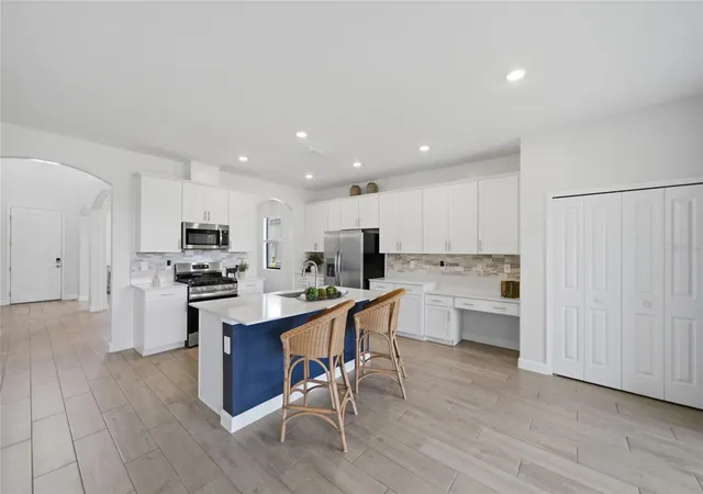 Photo 4 of Sale Pending at 14988 Serene Shrs Loop, Bradenton, FL 34211 | MLS# A4702850 | Listing updated on 2026-09-16