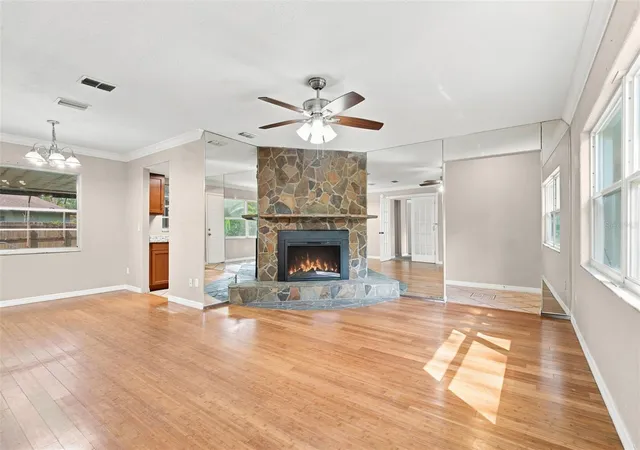 Photo 4 of Single family home for sale at 4027 Woodsong Dr, Orlando, FL 32817 | MLS# V4950725 | Listing updated on 2026-10-05