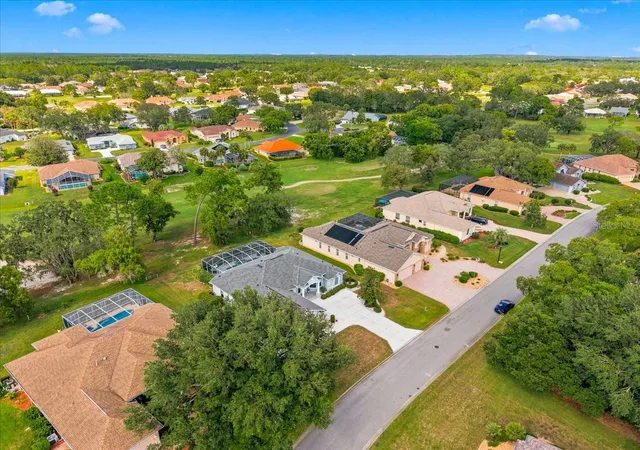 Photo 3 of Single family home for sale at 9251 Grand Cypress Dr, Weeki Wachee, FL 34613 | MLS# W7888603 | Listing updated on 2026-09-21