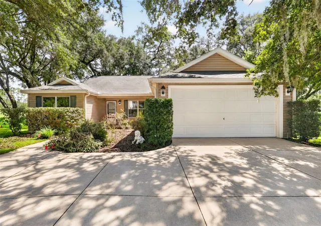 Photo 1 of Single family home for sale at 9699 County Rd 121, Wildwood, FL 34785 | MLS# G5116457 | Listing updated on 2026-09-17