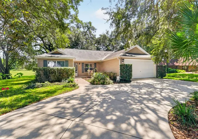 Photo 2 of Single family home for sale at 9699 County Rd 121, Wildwood, FL 34785 | MLS# G5116457 | Listing updated on 2026-09-17