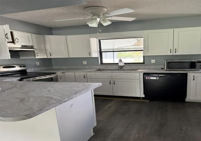 Photo 3 of Single family home for sale at 38745 Cambridge Dr, Zephyrhills, FL 33540 | MLS# TB8539257 | Listing updated on 2026-10-16