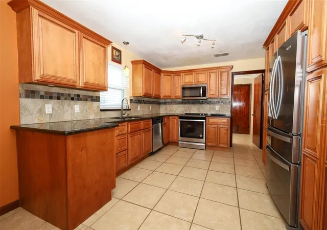 Photo 4 of Single family home for sale at 1534 Perez St, Orlando, FL 32825 | MLS# O6433915 | Listing updated on 2026-09-21