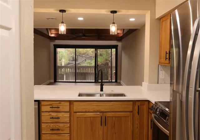 Listing Photo 4 - Condo for sale in building located at 5313 Indian Creek Dr, ORLANDO, FL 32811 - Unit #D04