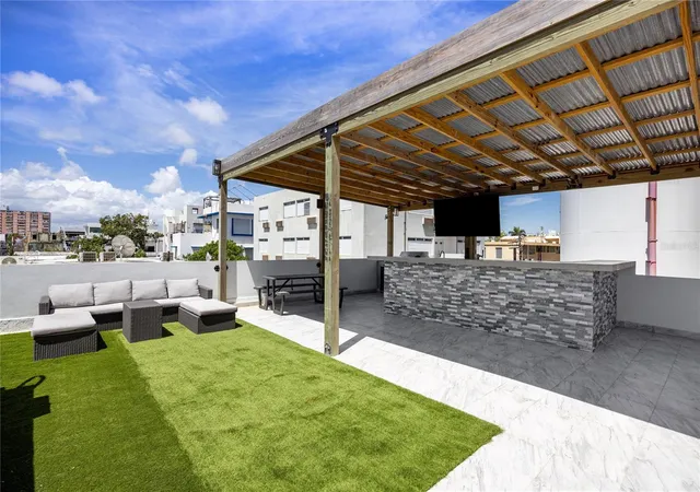Photo 3 of Single family home for sale at 608 Ernesto Cerra St, San Juan, PR 00907 | MLS# PR9123500 | Listing updated on 2026-09-28