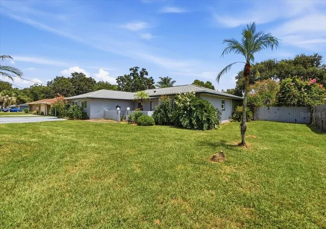 Photo 3 of Single family home for sale at 543 State Road 559, Auburndale, FL 33823 | MLS# L4964389 | Listing updated on 2026-10-02
