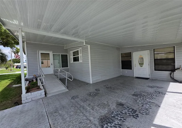 Photo 3 of Manufactured home for sale at 5634 Arrowhead Dr, Zephyrhills, FL 33542 | MLS# TB8540102 | Listing updated on 2026-09-18