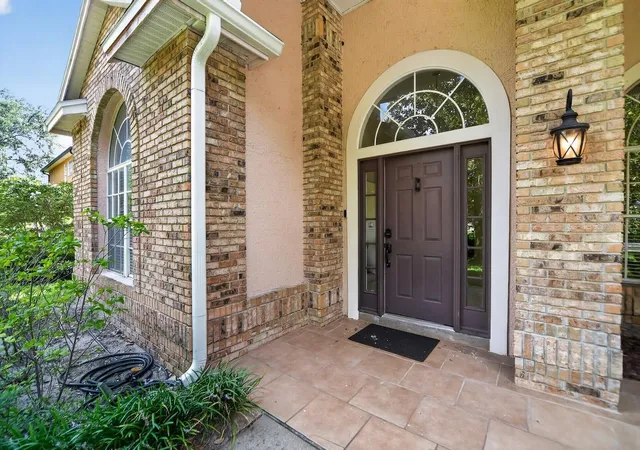 Photo 2 of Sale Pending at 7691 Belvoir Dr, Orlando, FL 32835 | MLS# O6435100 | Listing updated on 2026-09-09