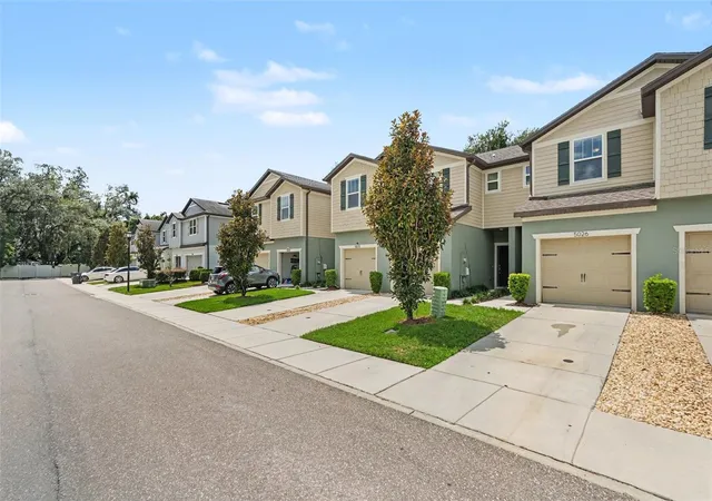 Photo 3 of Townhouse for sale at 5026 Sylvester Loop, Tampa, FL 33610 | MLS# TB8540760 | Listing updated on 2026-10-28