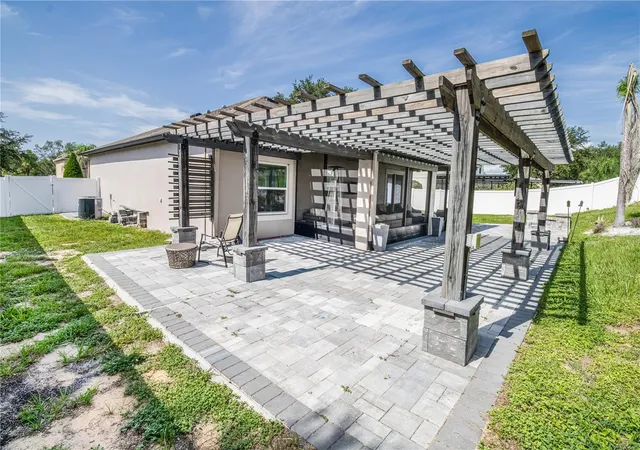 Photo 3 of Sale Pending at 117 Colonial Pine Ln, Minneola, FL 34715 | MLS# O6435279 | Listing updated on 2026-09-08