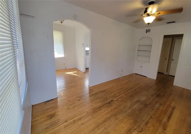 Photo 3 of Single family home for sale at 4200 2nd Ave N, St Petersburg, FL 33713 | MLS# TB8540866 | Listing updated on 2026-10-14