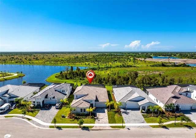 Photo 2 of Single family home for sale at 11225 Blissby St, Venice, FL 34293 | MLS# D6148529 | Listing updated on 2026-10-02