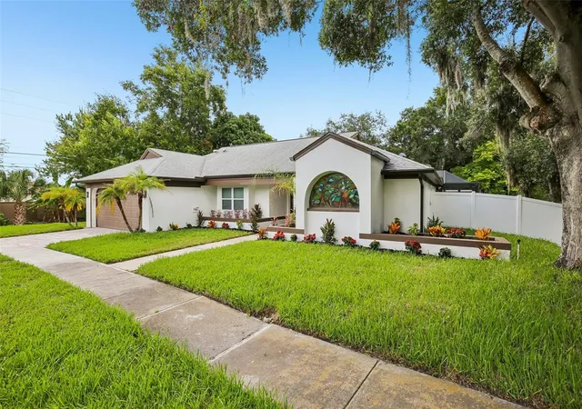 Photo 3 of Single family home for sale at 3093 Crest Dr, Clearwater, FL 33759 | MLS# TB8541868 | Listing updated on 2026-10-17