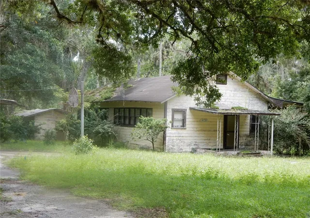 Photo 4 of Single family home for sale at 38036 Central Ave, Zephyrhills, FL 33540 | MLS# TB8542036 | Listing updated on 2026-09-16
