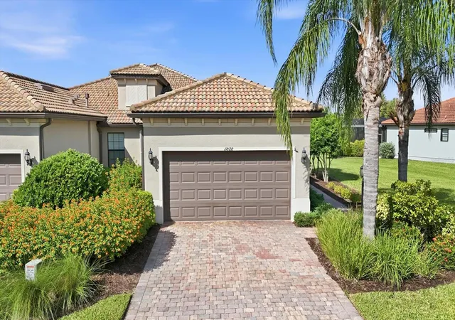Photo 3 of House for sale at 17128 Kenton Ter, Lakewood Ranch, FL 34202 | MLS# A4704039 | Listing updated on 2026-10-04