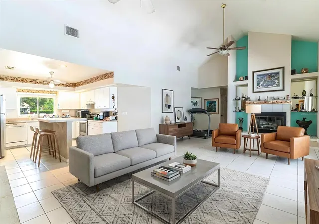 Photo 2 of Single family home for sale at 155 Hainesport Dr, Lake Alfred, FL 33850 | MLS# L4964567 | Listing updated on 2026-10-04
