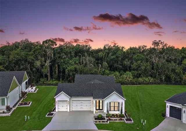 Single family home for sale at 724 Shivers Loop, THE VILLAGES, FL 34762 | MLS# G5116985